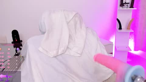 Maria  online show from January 7, 11:30 pm