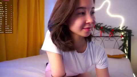 Yui online show from February 15, 7:00 am