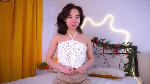 Yui online show from February 19, 7:19 am