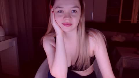 Camille online show from October 18, 6:53 pm