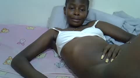 creamy_pussie online show from April 18, 7:58 pm