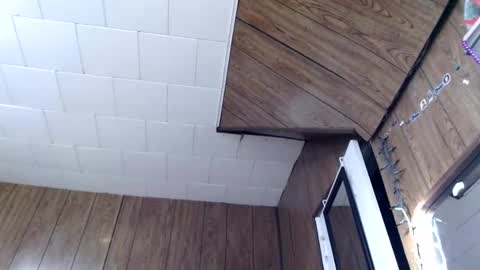 CreamyExotica online show from January 6, 2:47 pm