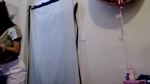 CreamyExotica online show from February 14, 3:05 pm