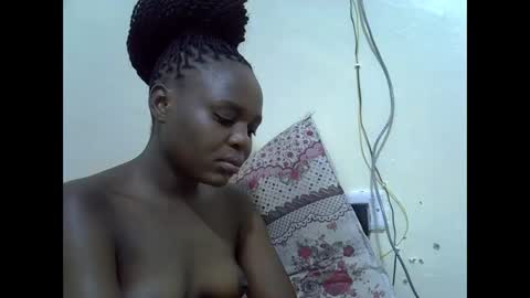 Snapshot of creamyypussyy chatting on October 6, 10:58 pm creamyypussyy online show from October 6, 10:58 pm