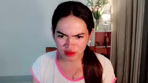 Snapshot of cris_slut08 chatting on October 22, 5:01 am Crisxx online show from October 22, 5:01 am