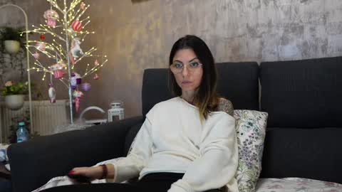 Snapshot of crissy_love chatting on January 19, 6:10 pm crissy_love online show from January 19, 6:10 pm