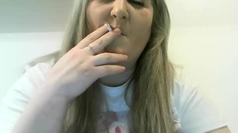 cristina20021991 online show from December 16, 8:26 pm