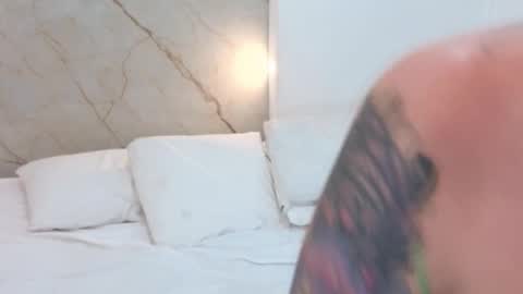 Cry online show from November 12, 11:03 pm