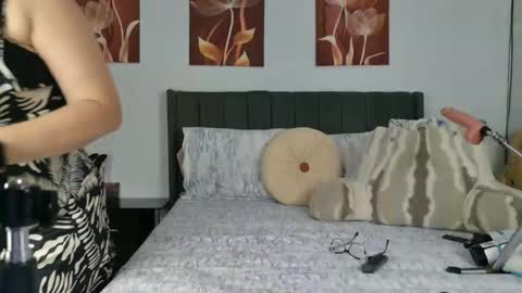 CRYSTAL  online show from January 13, 9:08 pm