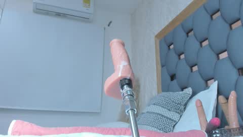 crystal_sm online show from March 7, 3:46 am