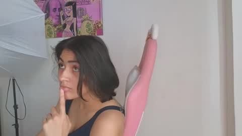 Crystal Blaze online show from November 10, 4:24 pm