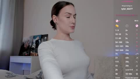 Arina online show from October 7, 8:30 am