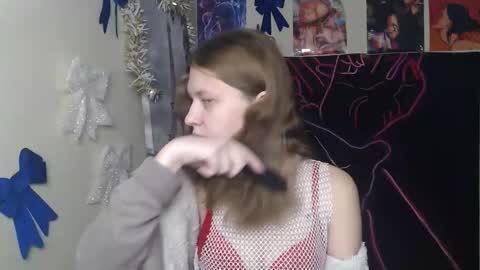 Stella online show from December 17, 8:18 am