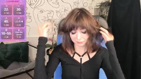 crystallbloom online show from September 20, 1:38 am