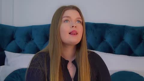 Crystal online show from April 25, 11:02 am