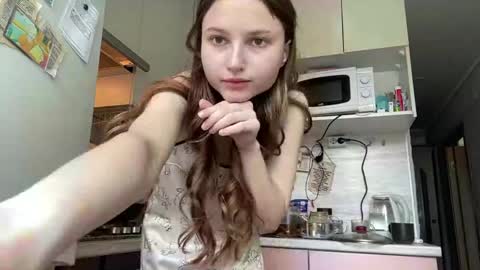 crystalstipp online show from June 7, 7:26 am