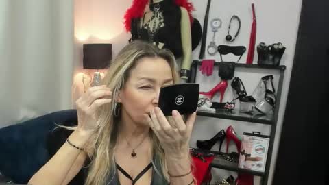 CrystalHotty online show from March 10, 5:55 am