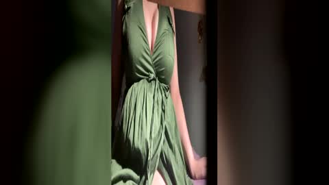 crystalyn777 online show from June 30, 4:12 am