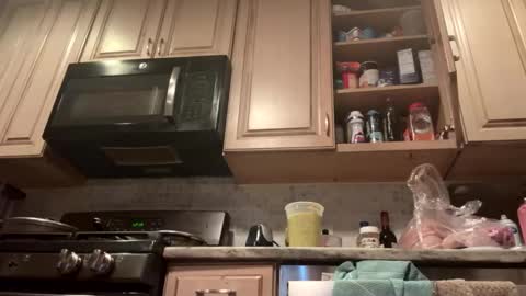 Thick Cuban Laz online show from April 15, 4:13 am