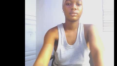 cumebony_petit online show from February 13, 9:33 am