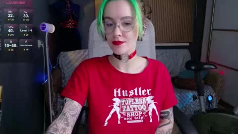 Snapshot of cumpotikeve chatting on October 21, 2:59 am CUMpotikEve online show from October 21, 2:59 am