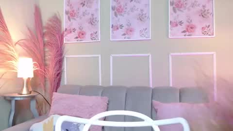 DANI online show from November 10, 7:09 pm