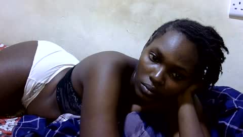 curvy_queen12 online show from June 14, 2:24 am
