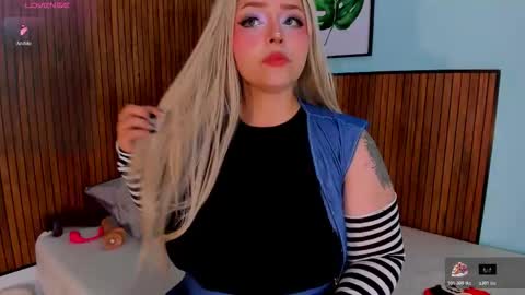 Rosie online show from October 31, 11:58 am