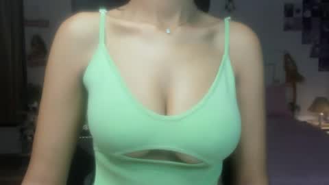 Alisha online show from July 3, 1:50 pm