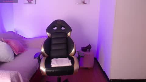 cute_angel_1 online show from November 13, 1:10 pm