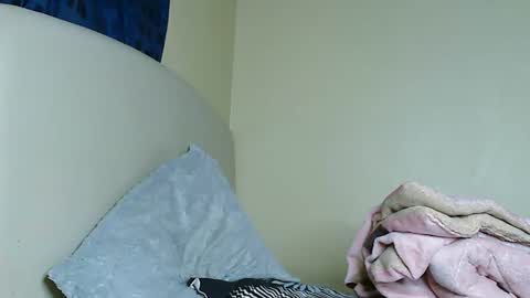 Snapshot of cute_beb2 chatting on February 7, 2:15 pm V EE online show from February 7, 2:15 pm