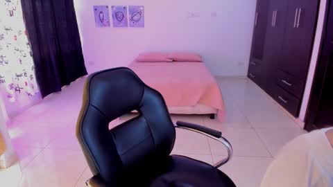 Bella Fox online show from January 7, 3:37 pm