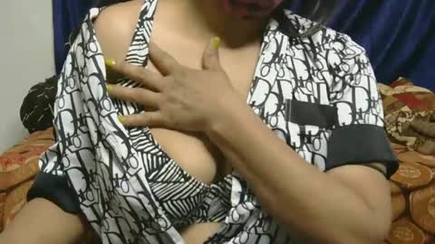 Snapshot of cute_kashmira99 chatting on February 18, 12:05 am kashmira online show from February 18, 12:05 am