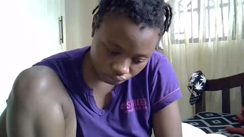 cute_savanna online show from December 22, 5:23 am