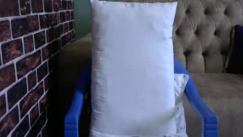 cute_sidney online show from April 6, 5:30 am