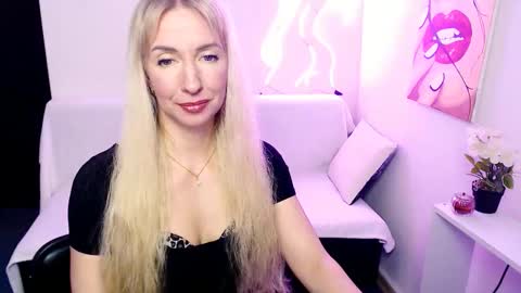 cute_smile_shy online show from March 19, 9:52 pm