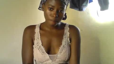 cute_sonny online show from April 11, 7:45 am