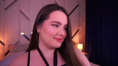 Amber online show from April 18, 12:35 am