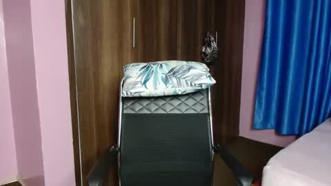 cutebuu online show from November 30, 5:06 pm