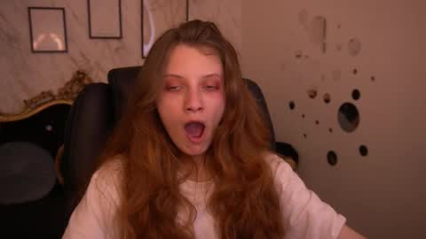 Foxy online show from June 5, 12:44 pm