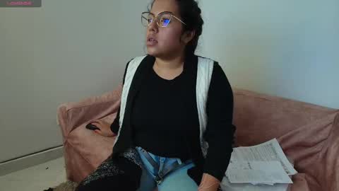 Snapshot of cutejess45 chatting on March 7, 7:05 pm tell me jess   online show from March 7, 7:05 pm