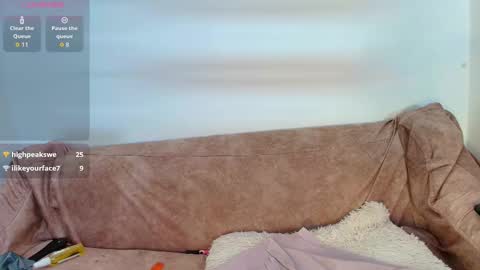 tell me jess   online show from February 25, 5:28 am