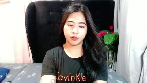 cute online show from January 8, 5:11 am