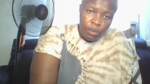 Snapshot of cutey_mellanin chatting on October 23, 9:48 am cutey_mellanin online show from October 23, 9:48 am