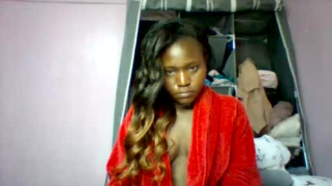 cutezola online show from October 17, 4:05 am