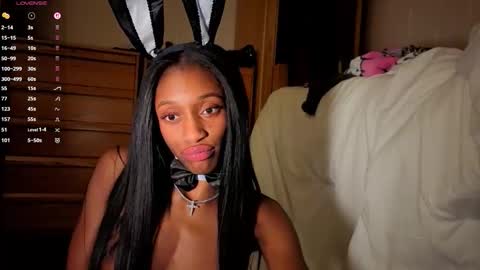 cutieeeva online show from May 3, 5:33 am