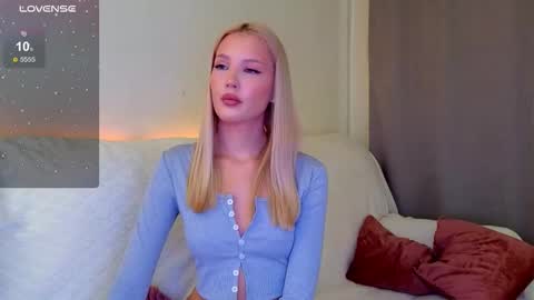 cutiefull_lion online show from March 5, 7:26 am