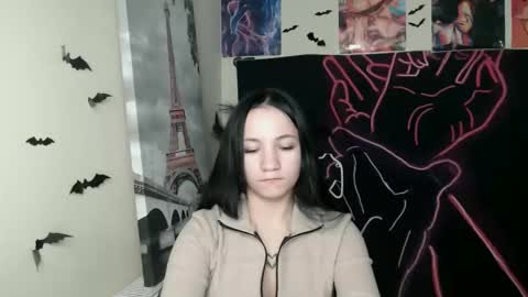 Emma online show from November 5, 1:38 pm