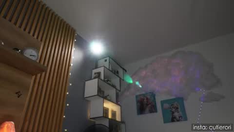 Rori  Instagram cutierori  online show from November 11, 3:35 am