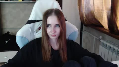 Cutti Crystal online show from February 25, 2:32 am